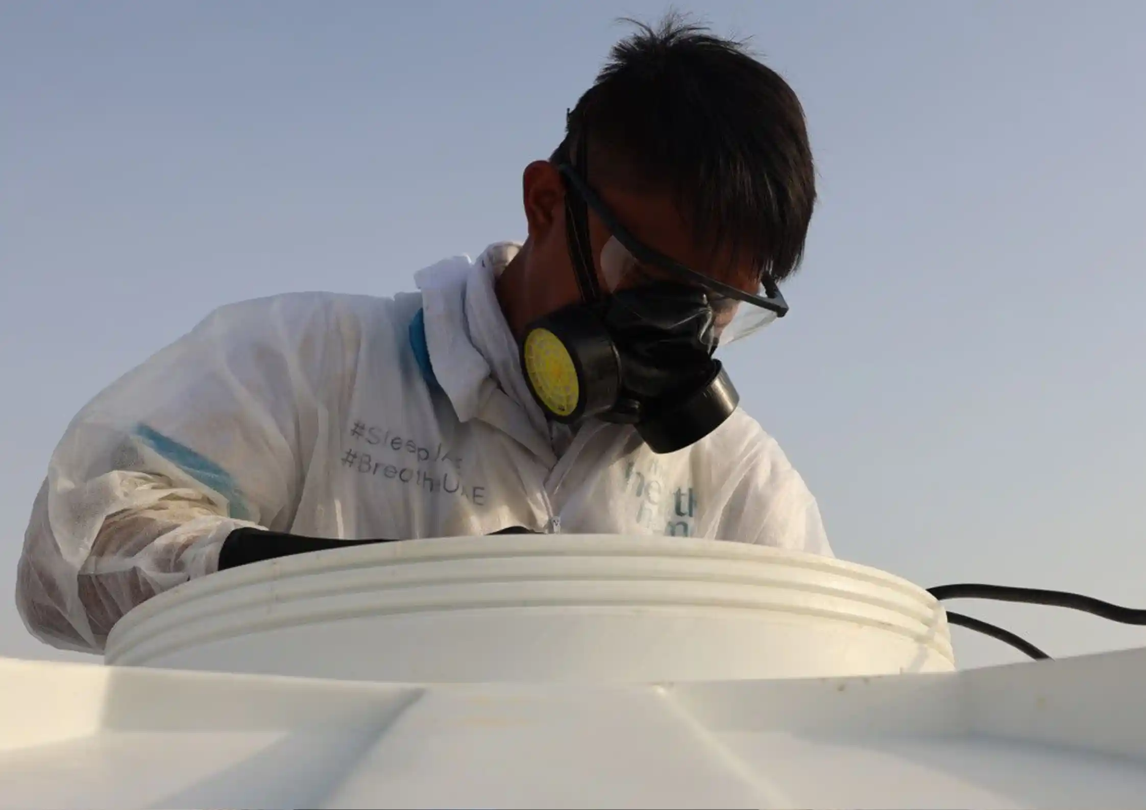 كم مرة يُفضل تنظيف خزان المياه في أجواء السعودية؟