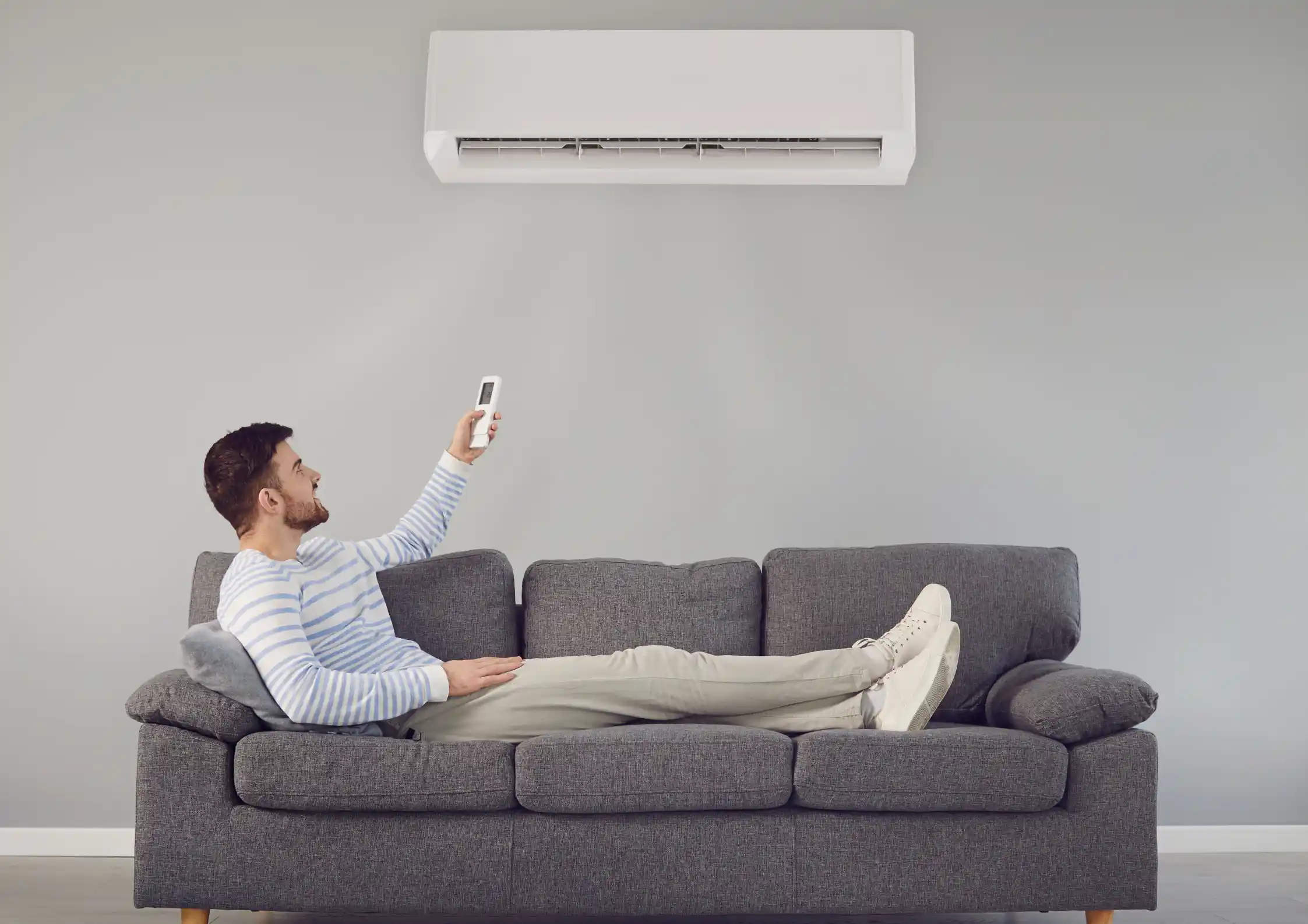 لماذا تبريد المكيف يكون أقوى في الليل وأضعف في النهار؟